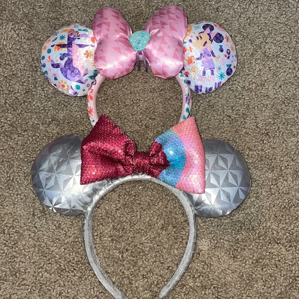 2 Pairs of Authentic Disney Parks Minnie Ears